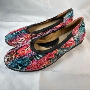 Softwalk Hampshire Women's Dragon Slip-On Ballet Flats Size 9W